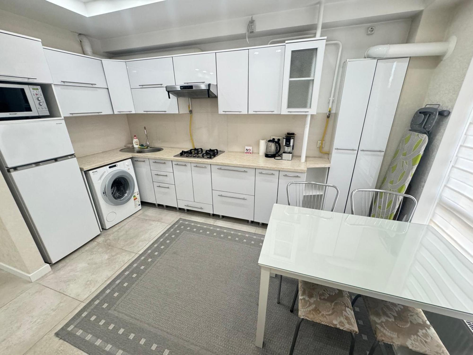 New Lux Apartment In Chişinǎu Buitenkant foto