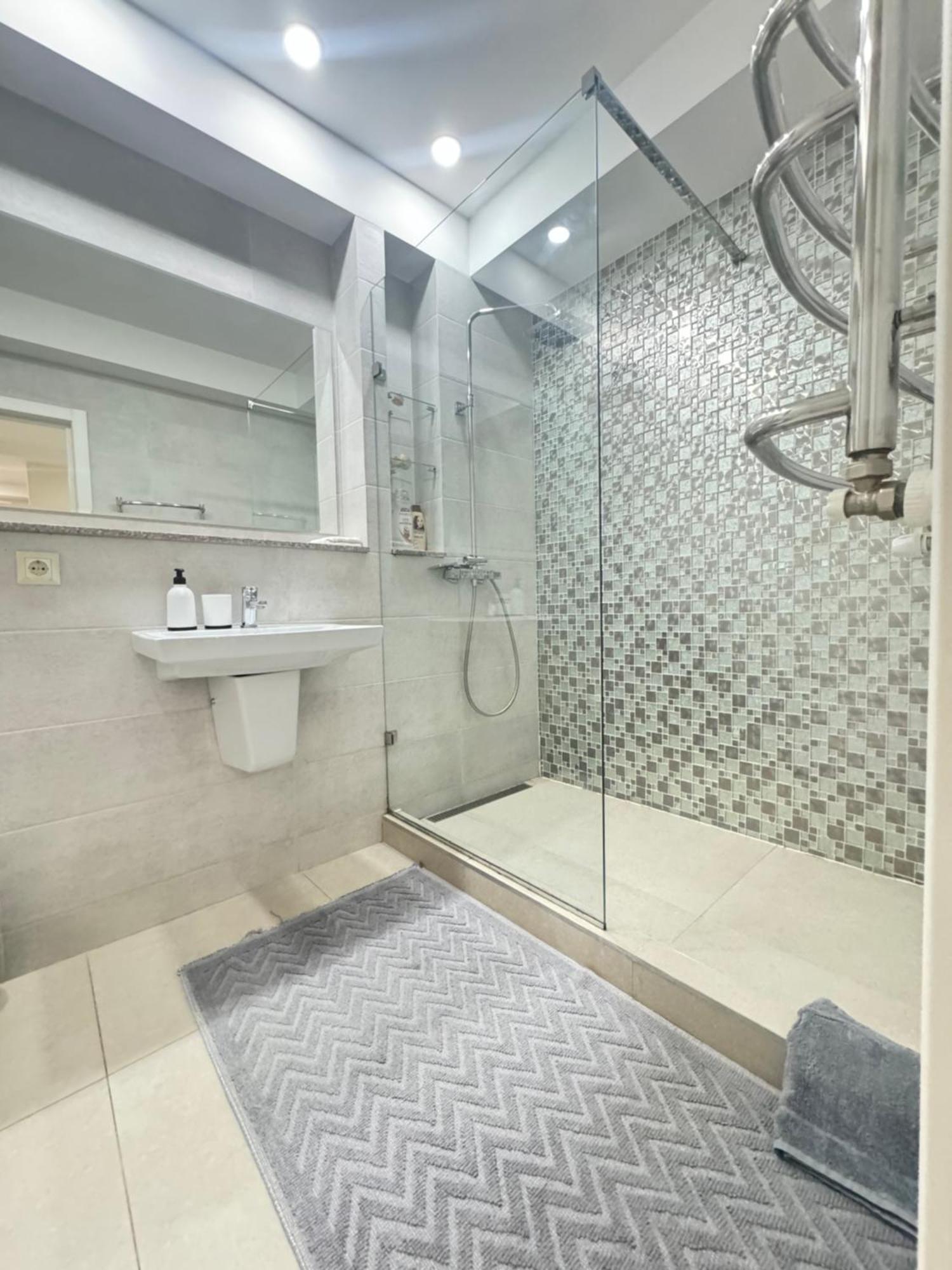 New Lux Apartment In Chişinǎu Buitenkant foto