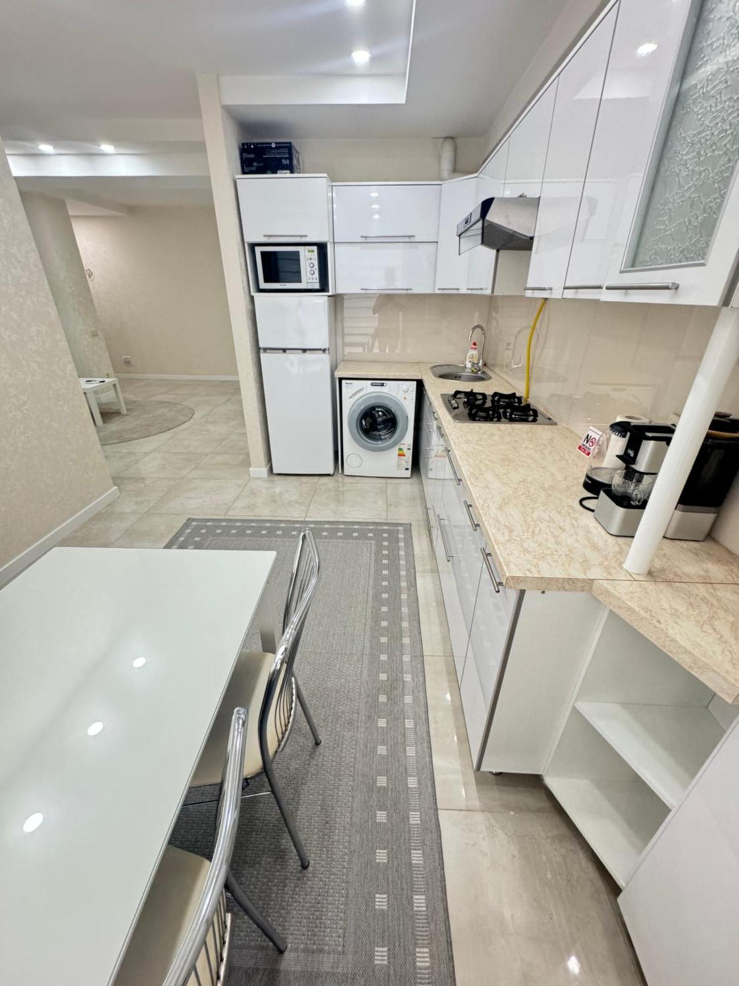 New Lux Apartment In Chişinǎu Buitenkant foto