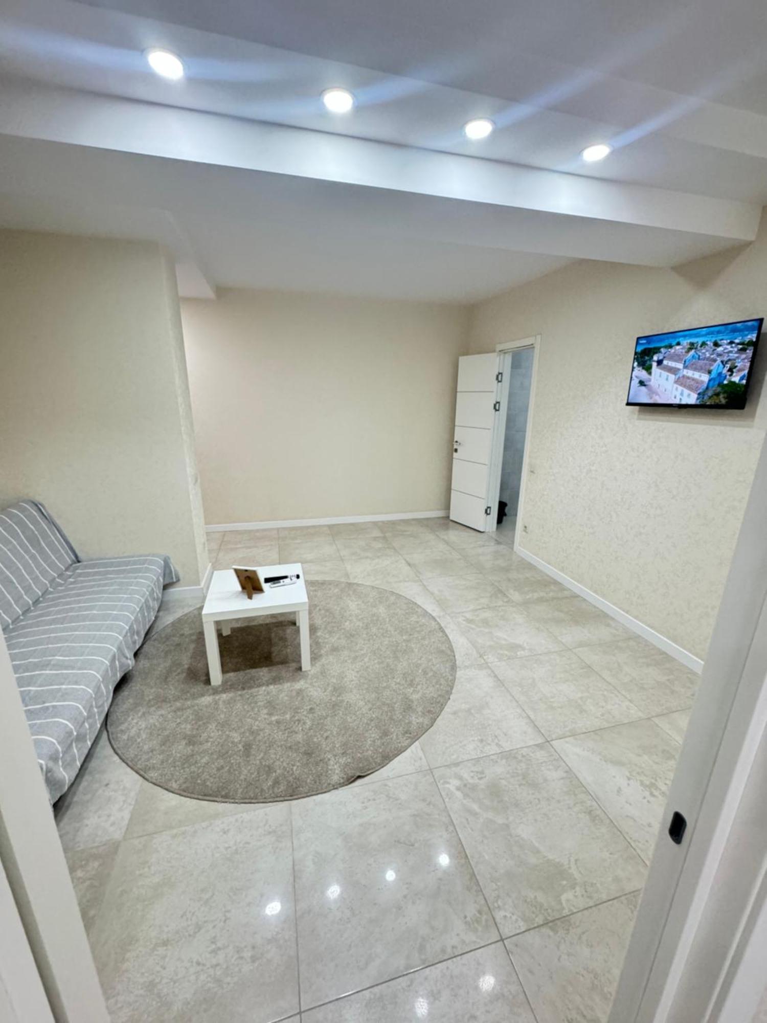 New Lux Apartment In Chişinǎu Buitenkant foto