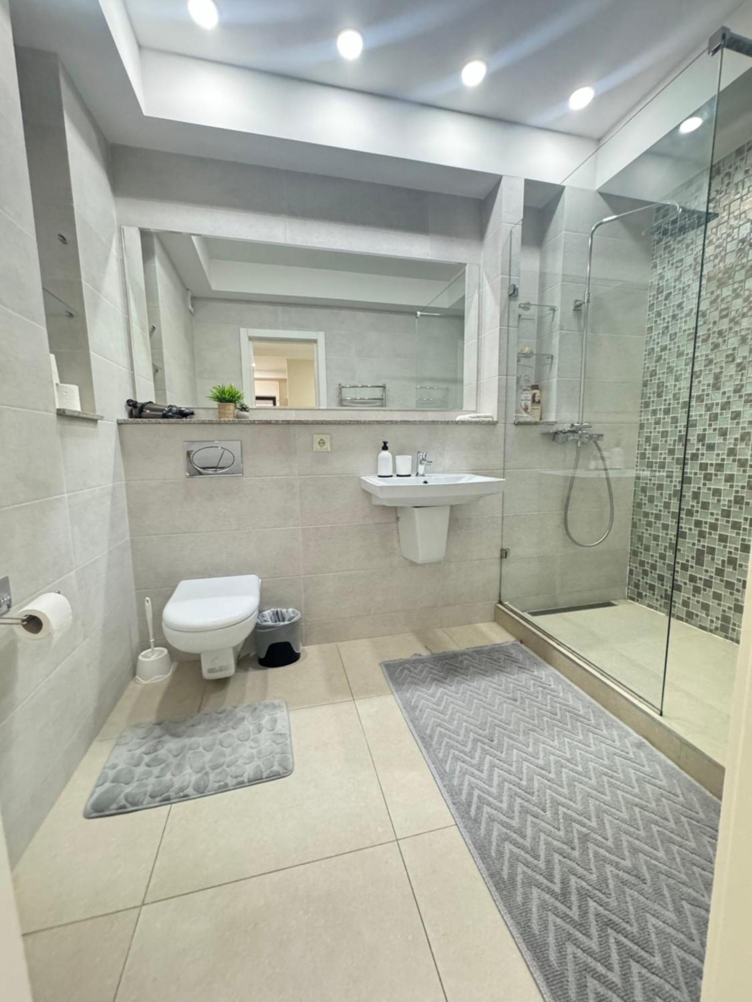 New Lux Apartment In Chişinǎu Buitenkant foto